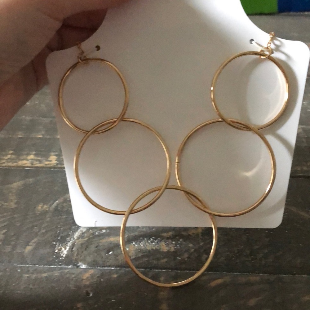4 for $20 Sale! 🦋 NEW Gold Hoops Necklace